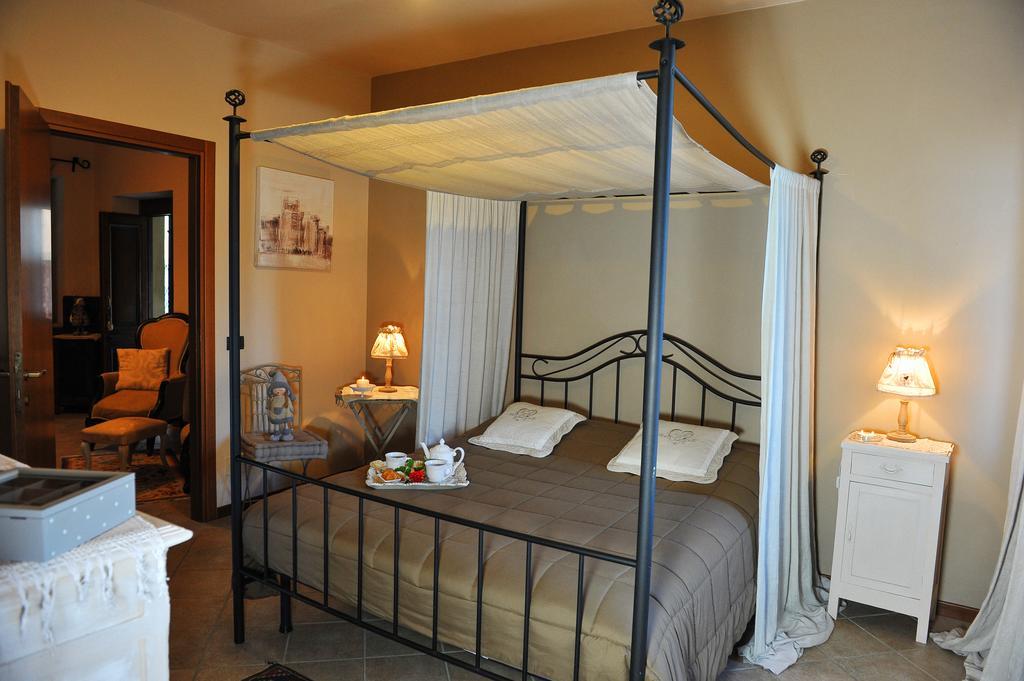 Agriturismo Paitin Alba  Pokój zdjęcie
